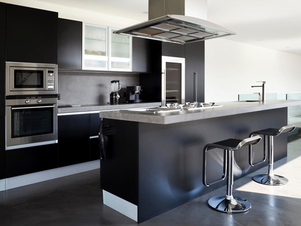 Add a Bold Look to Your Kitchen With a Black Kitchen Island