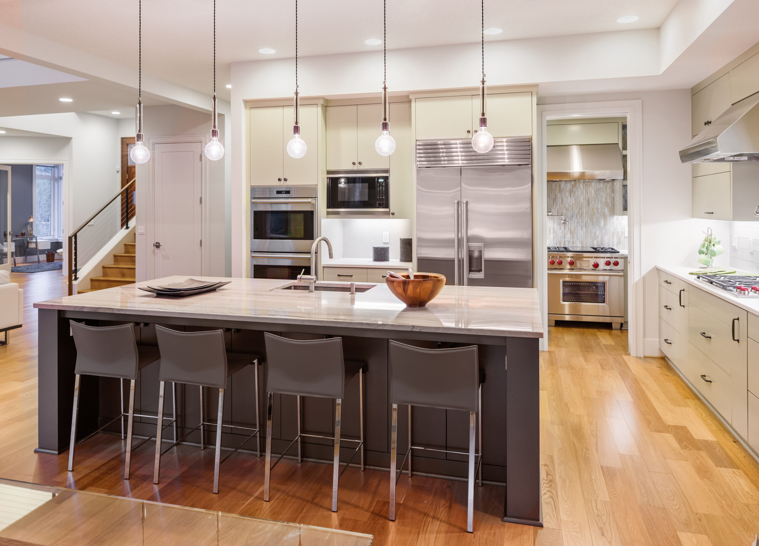 Discover the latest kitchen remodeling trends that will help you create a modern and stylish space. From smart appliances to open shelving, these must-haves will transform your kitchen into a functional and beautiful room.
