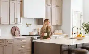 fabuwood-greige-shaker-kitchen-gold-hardware